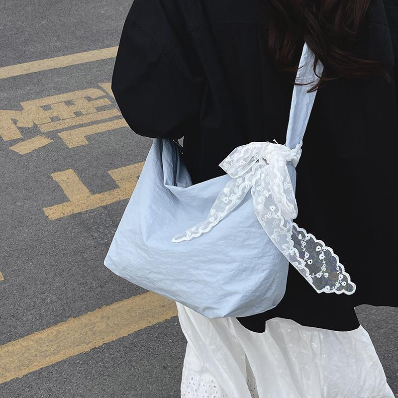 Forest Style Pleated Drawstring Shoulder Strap Dumpling Bag Solid Color Simple and Lazy Style Commuting Art Korean Versi Singl