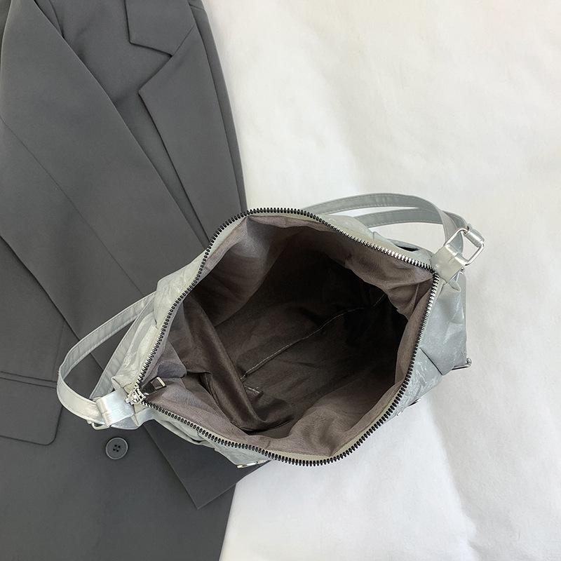 New tote bag large capacity commuter backpack spring and summer fashion versatile shoulder bag high texture backpack