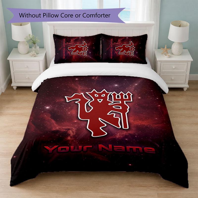 Set Biancheria da Letto Personalizzato Manchester United con Nome Testo 1 Copripiumino + 2 Federe Logo Calcio Regalo Personalizzato per Occasioni Speciali Decorazione Camera da Letto
