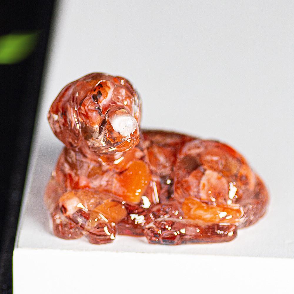 Resin Filled Natural Crystal Dog Figurine With Warm Heart Pet Decor For Gift Giving