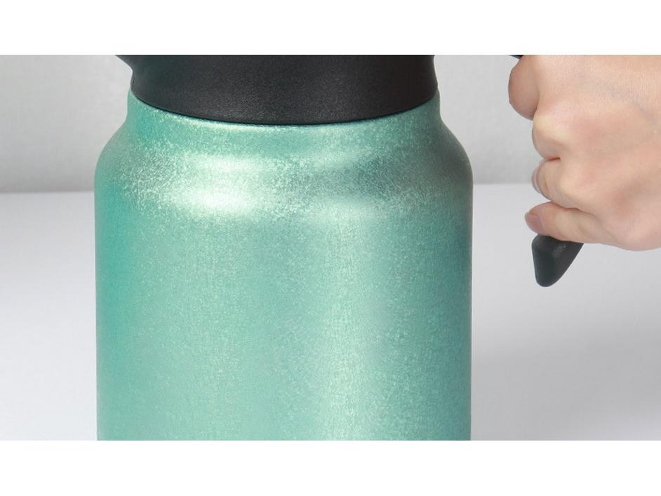 Large Capacity Titanium-Coated Stainless Steel Insulated Teapot with Portable Handle and Tea Infuser