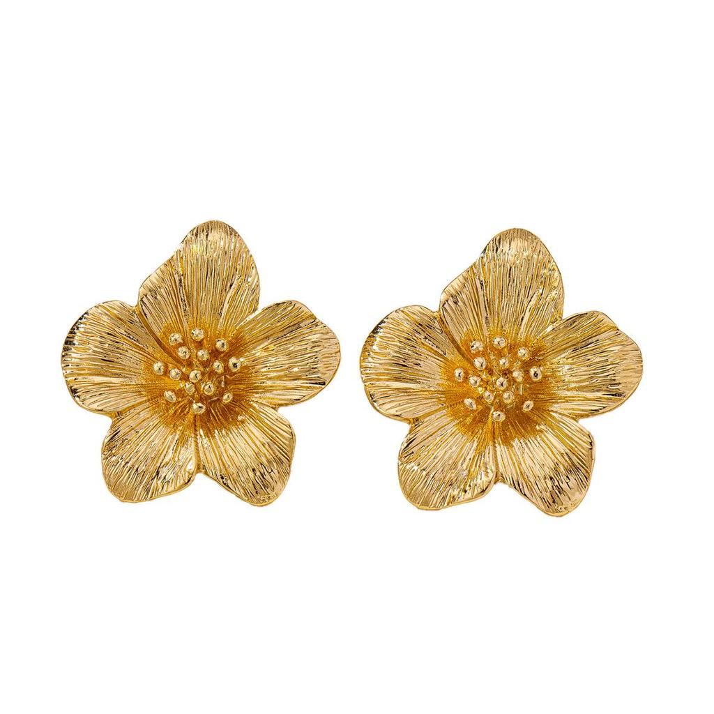 Exquisite European & American Style Flower Stud Earrings: Elegant and Simple Design for Women