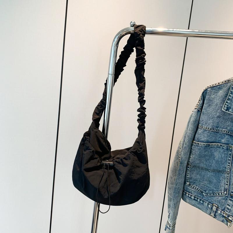 Stylish And Versatile Canvas Tote Bag For Women Perfect For Daily Casual Outings