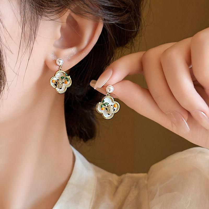Bear Pearl Earrings Unique New Earrings Premium Sense Of Women's Four-Leaf Clover Earrings