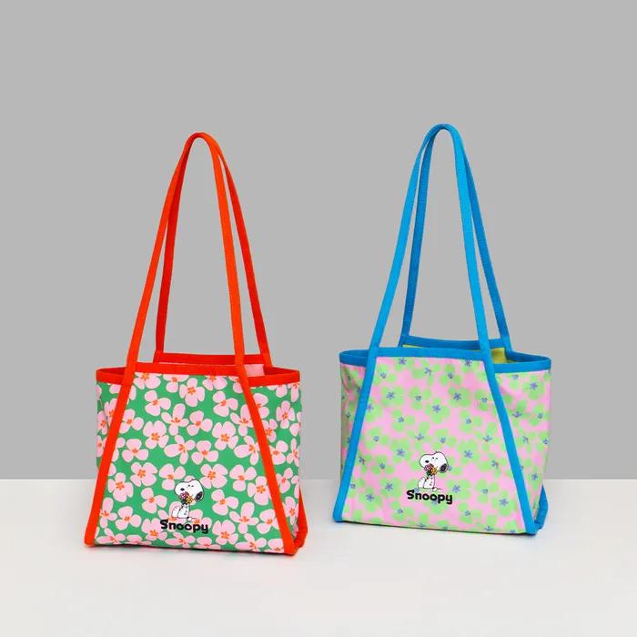 Peanuts Officially Licensed Snoopy Shoulder Bag_Snoopy Flower