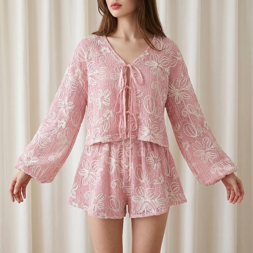 Autumn niche jacquard macaron color v-neck long-sleeved lace-up top and shorts two-piece fashion casual suit