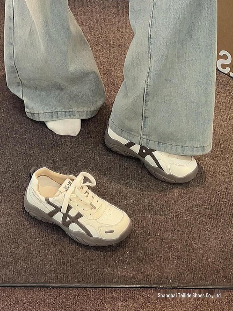 Korean Retro Sporty German Women's Trainer 2025: Thick-Soled Casual White Shoes