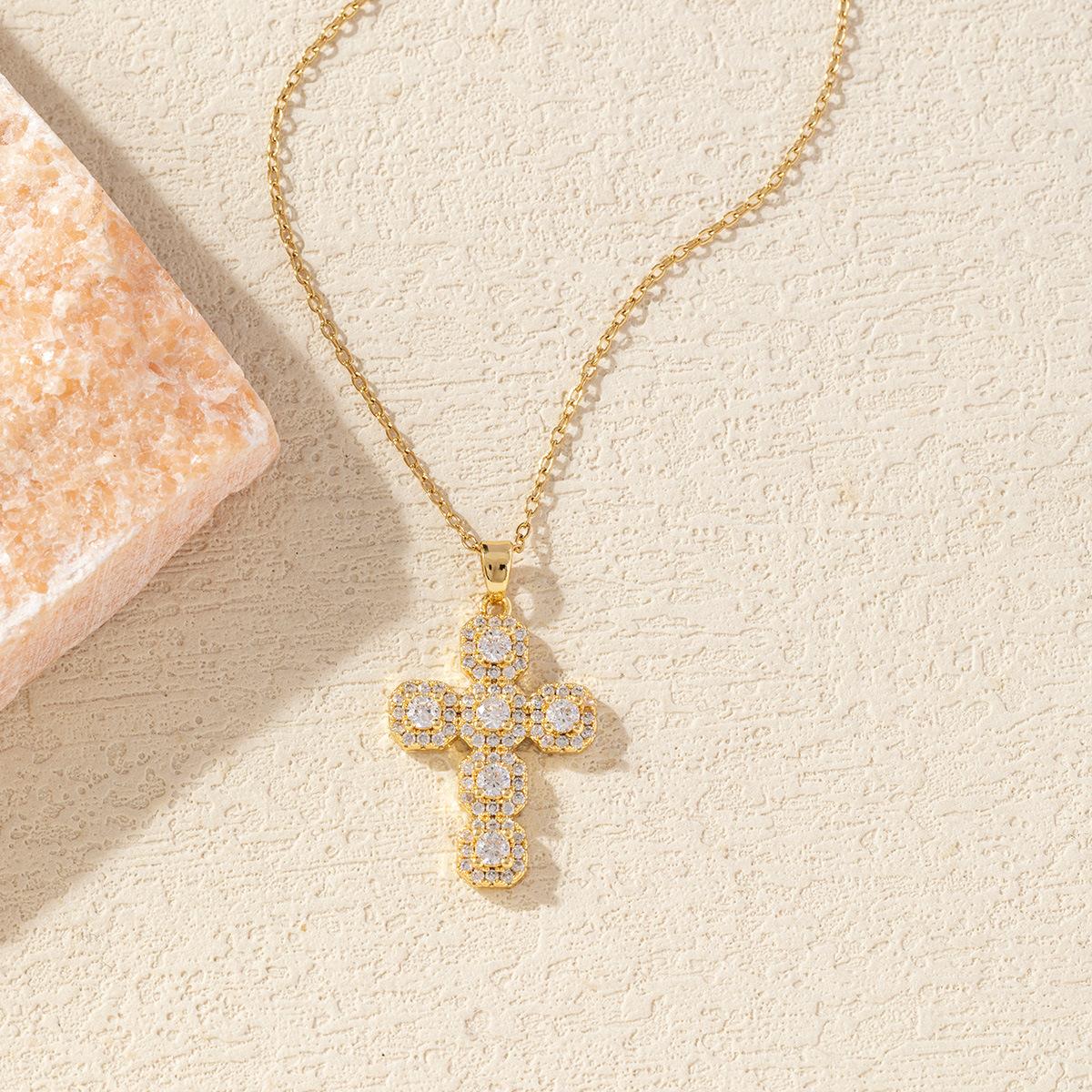 

Necklace Copper Gold-plated Full Diamond Retro Light Luxury High-end Titanium Steel Chain Does Not Fade Jewelry Women 18K