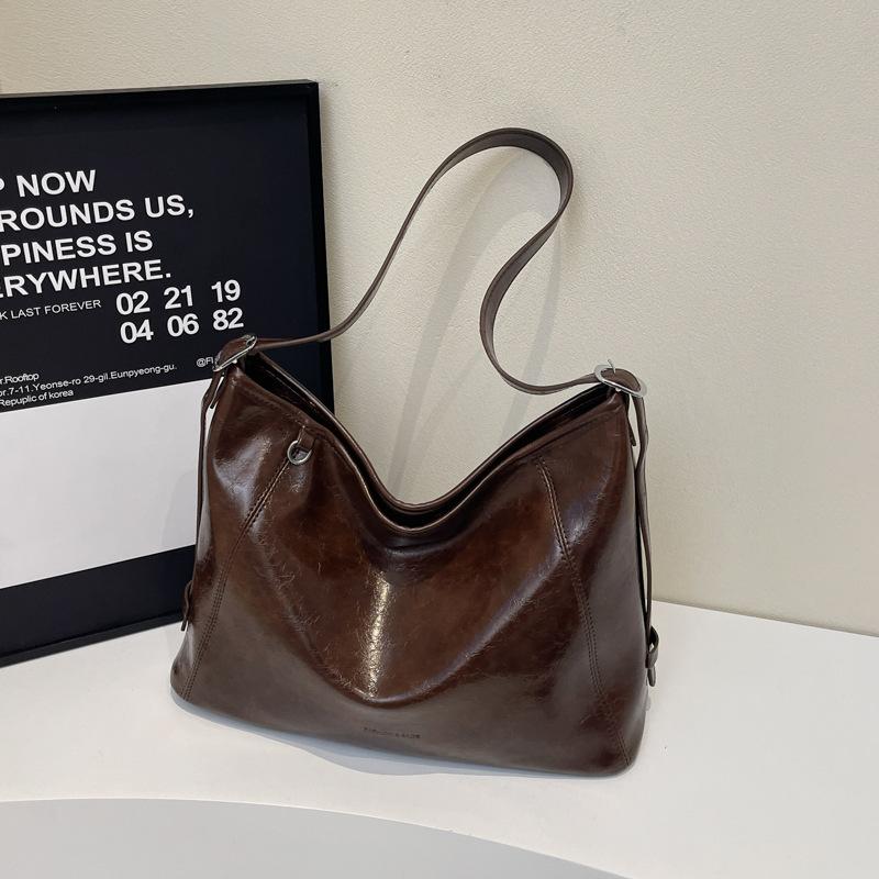 

Premium Crossbody Bag Women s Winter 2025 Popular Maillard Shoulder Bag Commuter Tote Bag 33*15*26