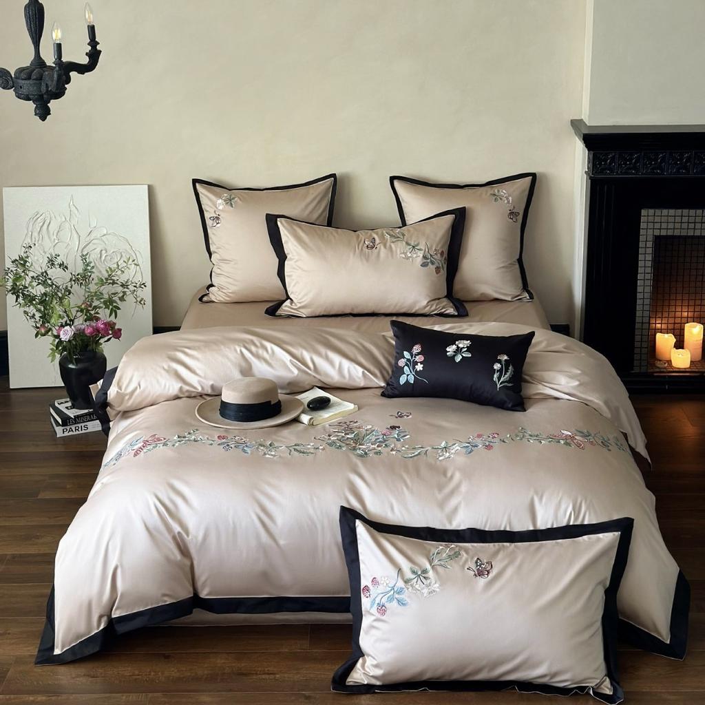 French Hepburn Style Simple Embroidery Bedding Four-piece Light Luxury Bed Sheet Pillowcase