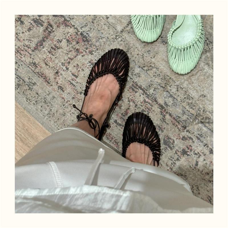 Low-heeled Roman Sandals Outdoor Woven Hollow Lace-up Round Toe Sandals