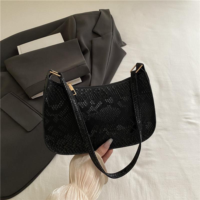 This year's popular bag women's 2025 new trendy fashion Korean version portable small square bag foreign gas snake pattern shoulder armpit bag