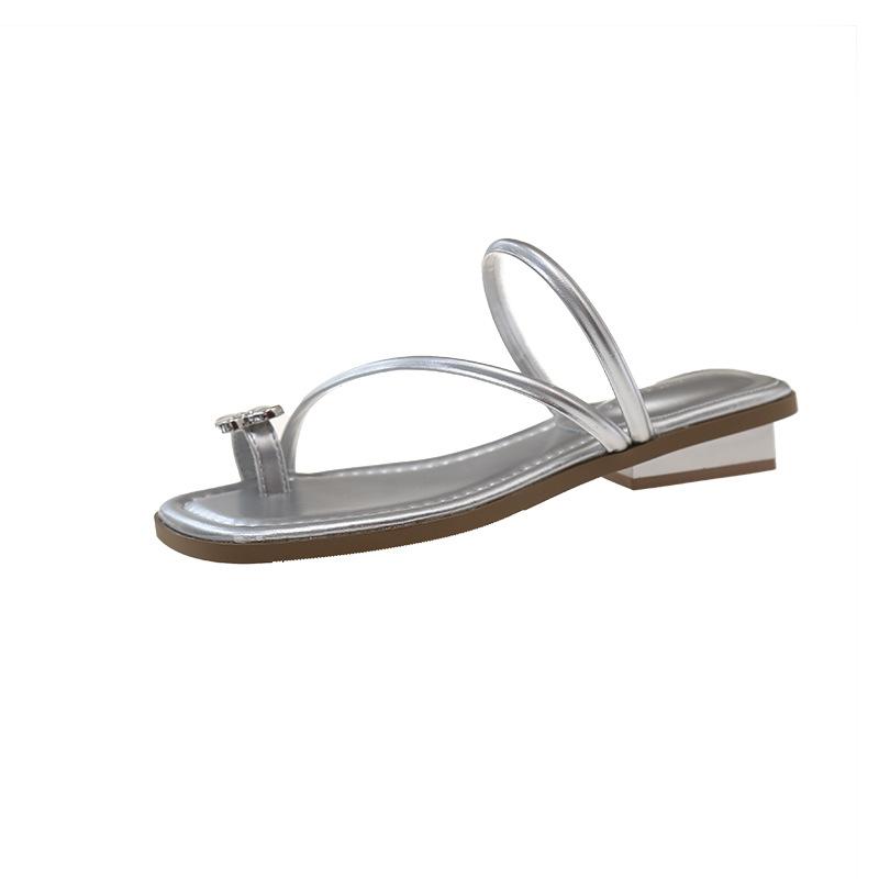 Coarse heel French high-end rhinestone cool slippers fairy shoes 2025 new summer temperament silver toe slippers