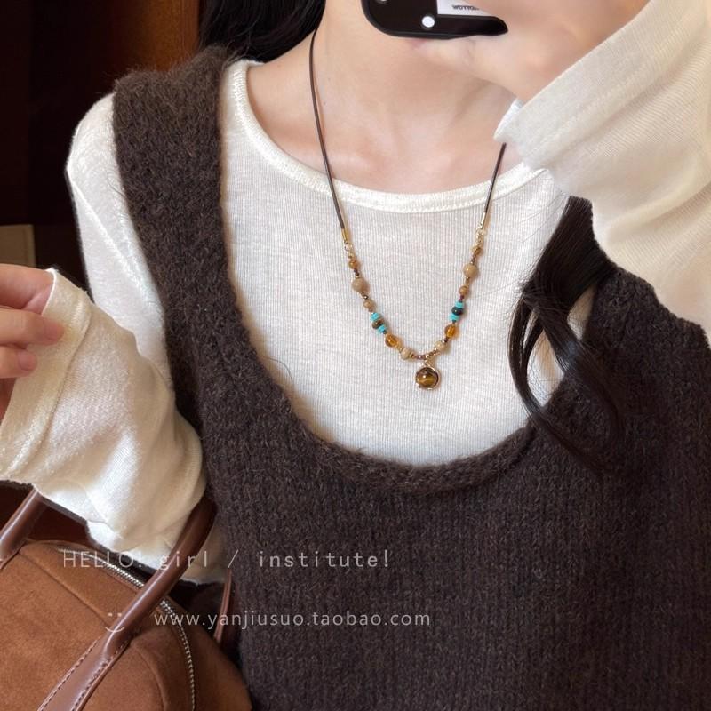 Pearl collarbone chain Women's versatile temperament Fashion niche necklace Neck chain Accessories