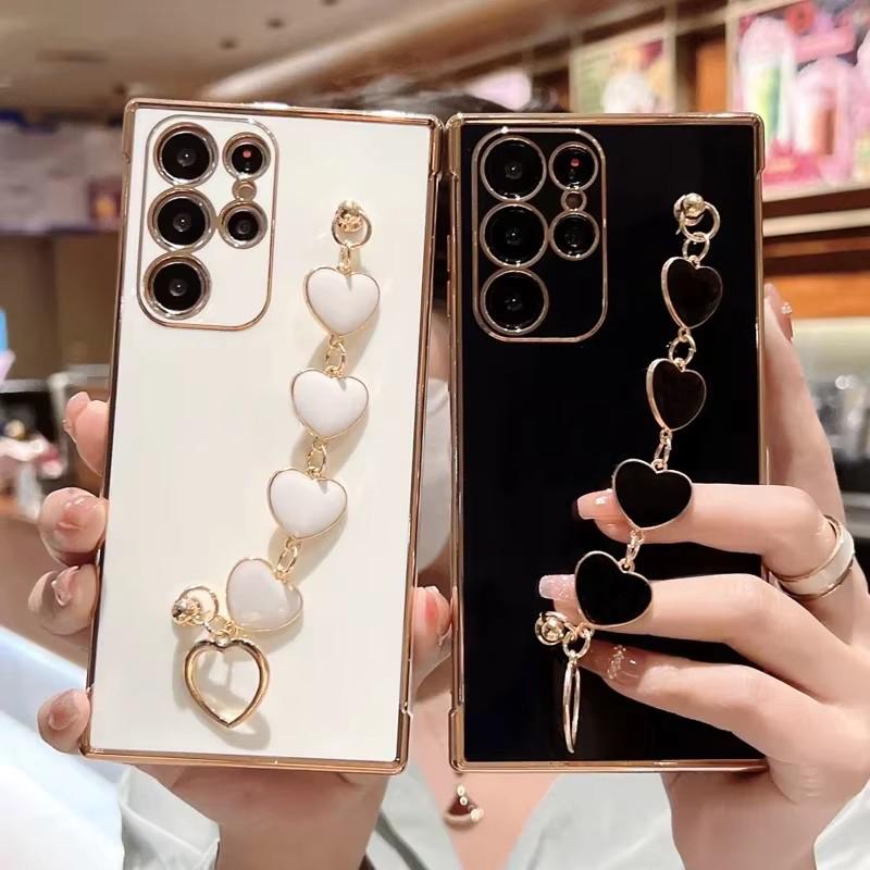 Plating Love Heart Bracelet Chain Phone Case For Samsung Galaxy S26 S2 Ultra S24 S23 FE S22 S21 S20 S10 Plus Back Cover