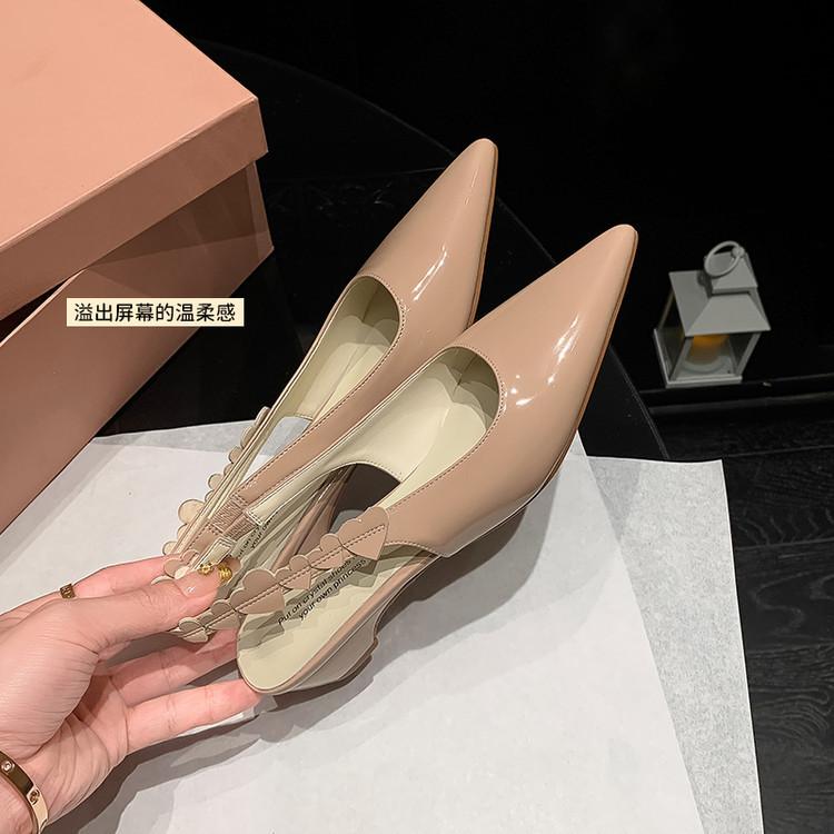 

Niche black high heels 2025 new French temperament socialite pointed head fairy kitten heel sandals woman 37 телесный