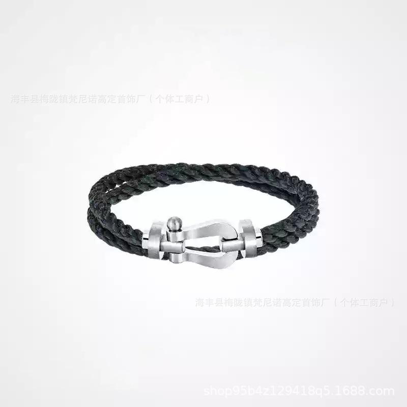 Pulsera de Oro V Full Diamond Cuerda Roja de Herradura de 8 Caracteres Cuerda de Mano de Alambre de Acero
