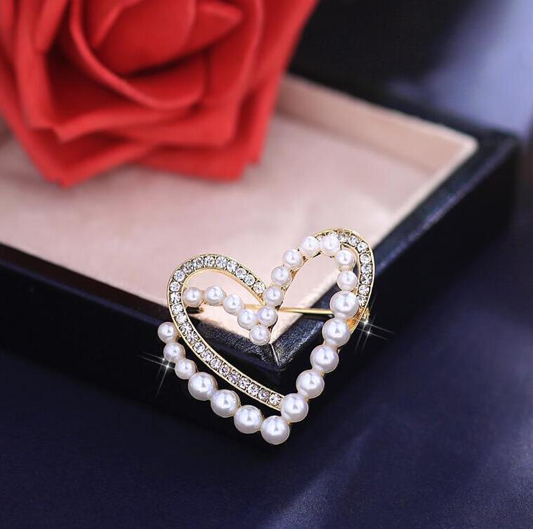 Heart Pearl Classic Brooch Pins Clothing Dress T-Shirt Heart Scarf Brooches
