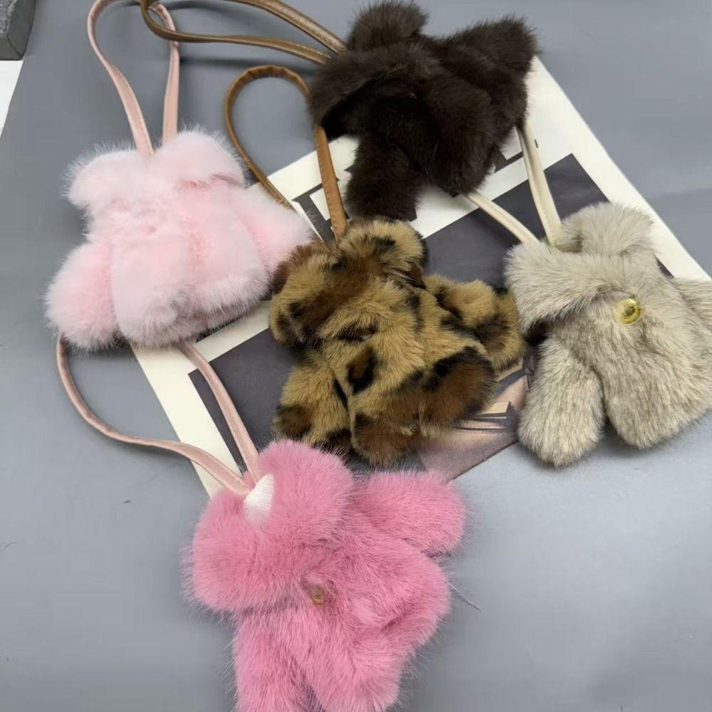 Niedlicher Faux-Kaninchenfell-Taschenanhänger Kleidung Form Weiche Schlüsseldekoration Hängendes Ornament Auto Schlüsseldekoration