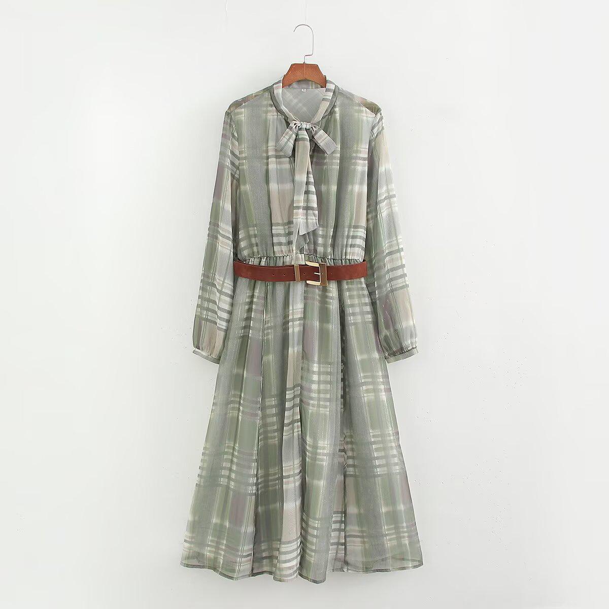 

2024 Autumn Women s European & American Style Plaid Print Mid-Length Dress with Belt Small зелёный