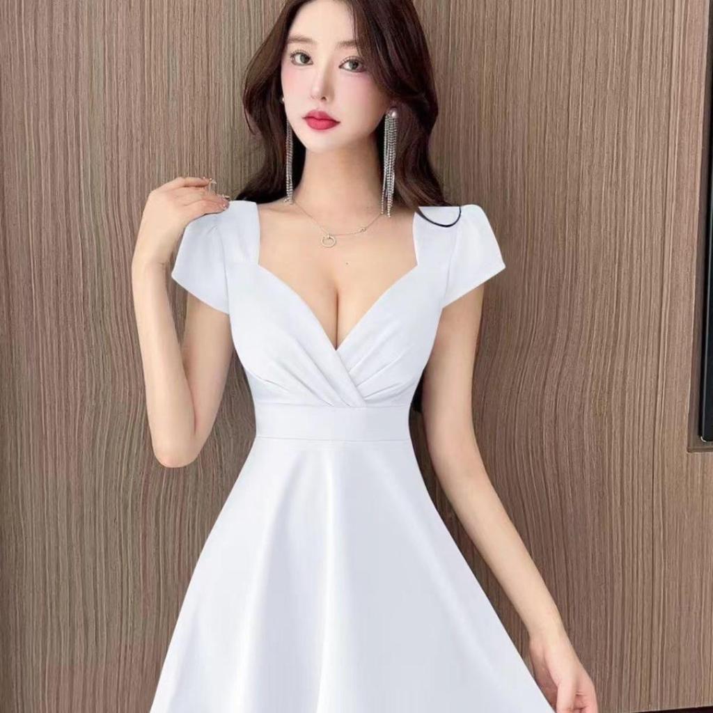 Women's Sexy Backless V-Neck Slimming A-Line Dress - Short-Sleeved, Low-Cut Skirt for Foot Massage Technicians