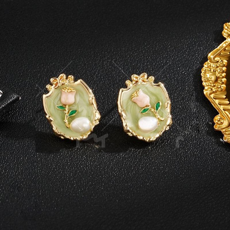 Retro Green Oil Painting Pearl Rose Flower Drip Glaze French Court Earrings