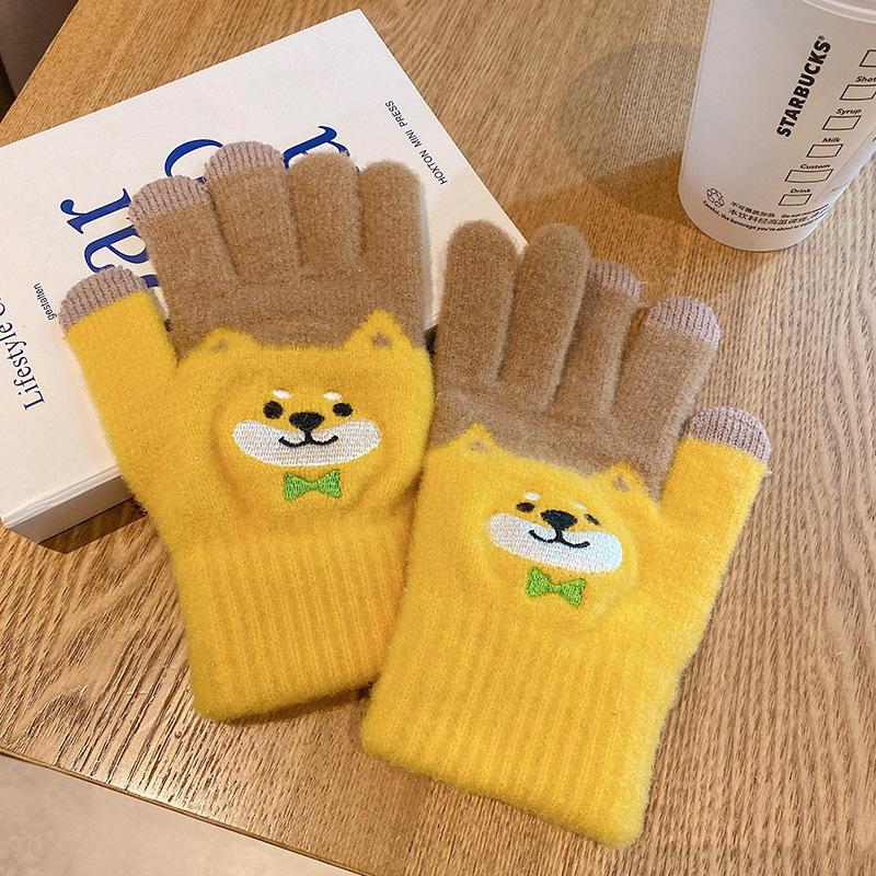 Touchable Screen Warm Gloves for Women In Winter Riding with Cold Protection for Five Fingers Korean Cute Cartoon Bear Plus Velvet Thickened