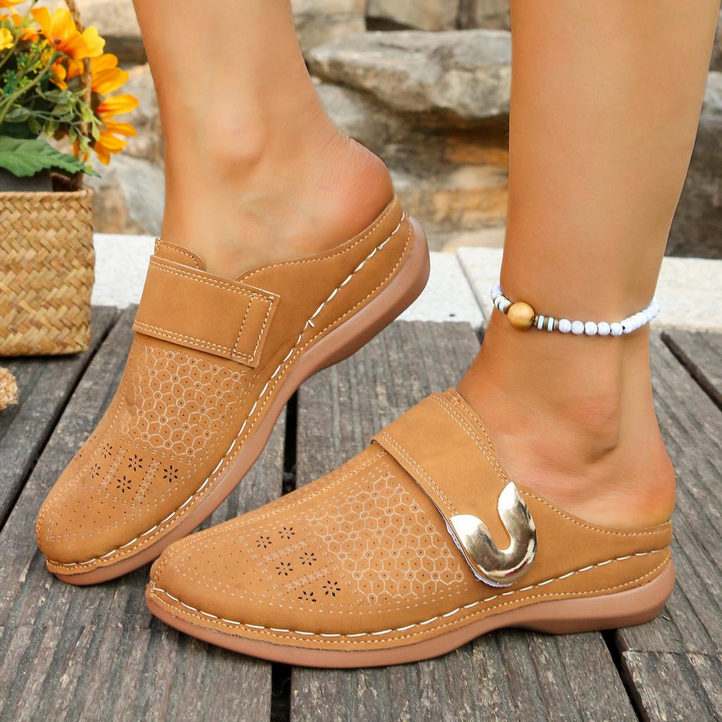 Foreign trade large size bag head flat bottom casual half slippers women's 2025 new solid color wedge metal buckle beach slippers