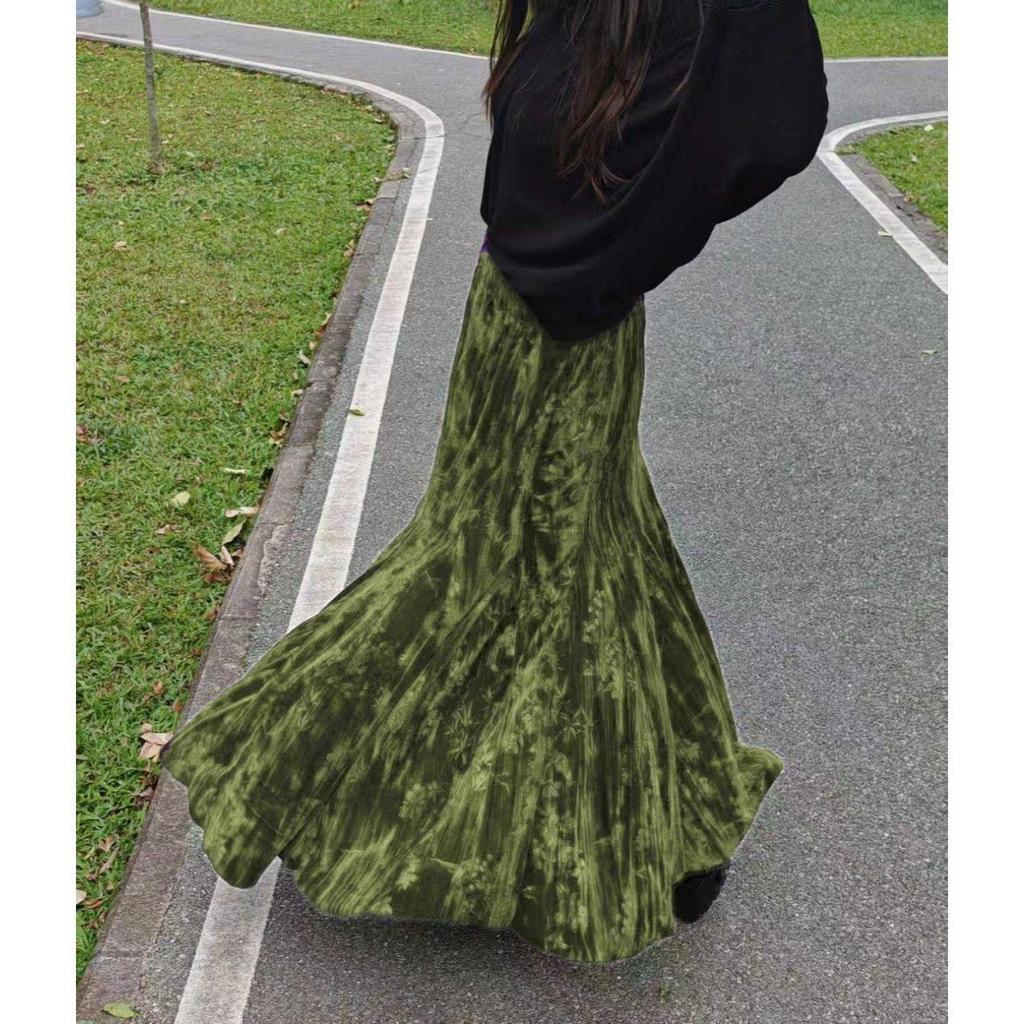 Retro Chinese Women's Fishtail Skirt - Green Velvet, Long Hem, Spring/Autumn/Winter