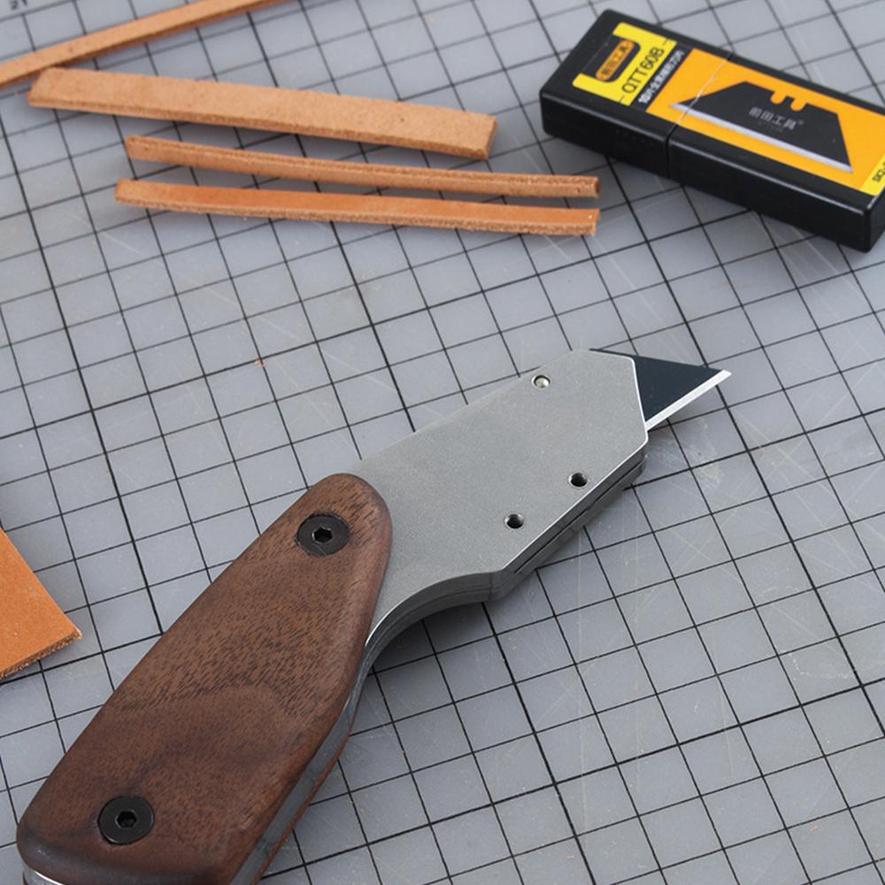 1Pcs Nat Handmade DIY Cutting Knife Sharp Blade Stainless Steel Leather Cutting Tools Walnut Handle Advanced Leather Making Tool