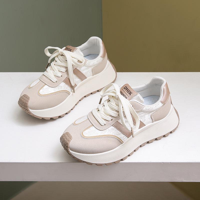 

Women s shoes 2025 summer new light non-slip explosive retro sports shoes fashionable versatile flat casual board shoes 35