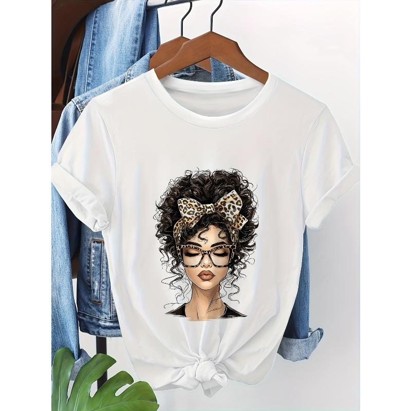 Camiseta Casual Estampada Feminina Tamanho Europeu com Design Moderno de Cabelos Cacheados e Laço de Leopardo, Adequada para Trajes Casuais na Primavera Verão Outono