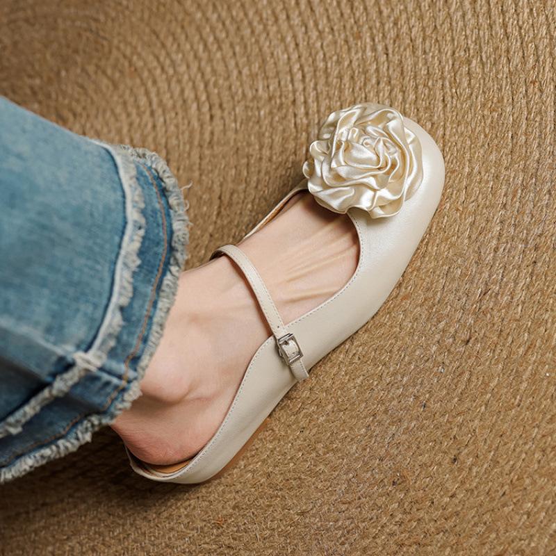 Summer women's baotou slippers new comfortable leather silver women's slippers beef tendon soft bottom large size casual cool slippers