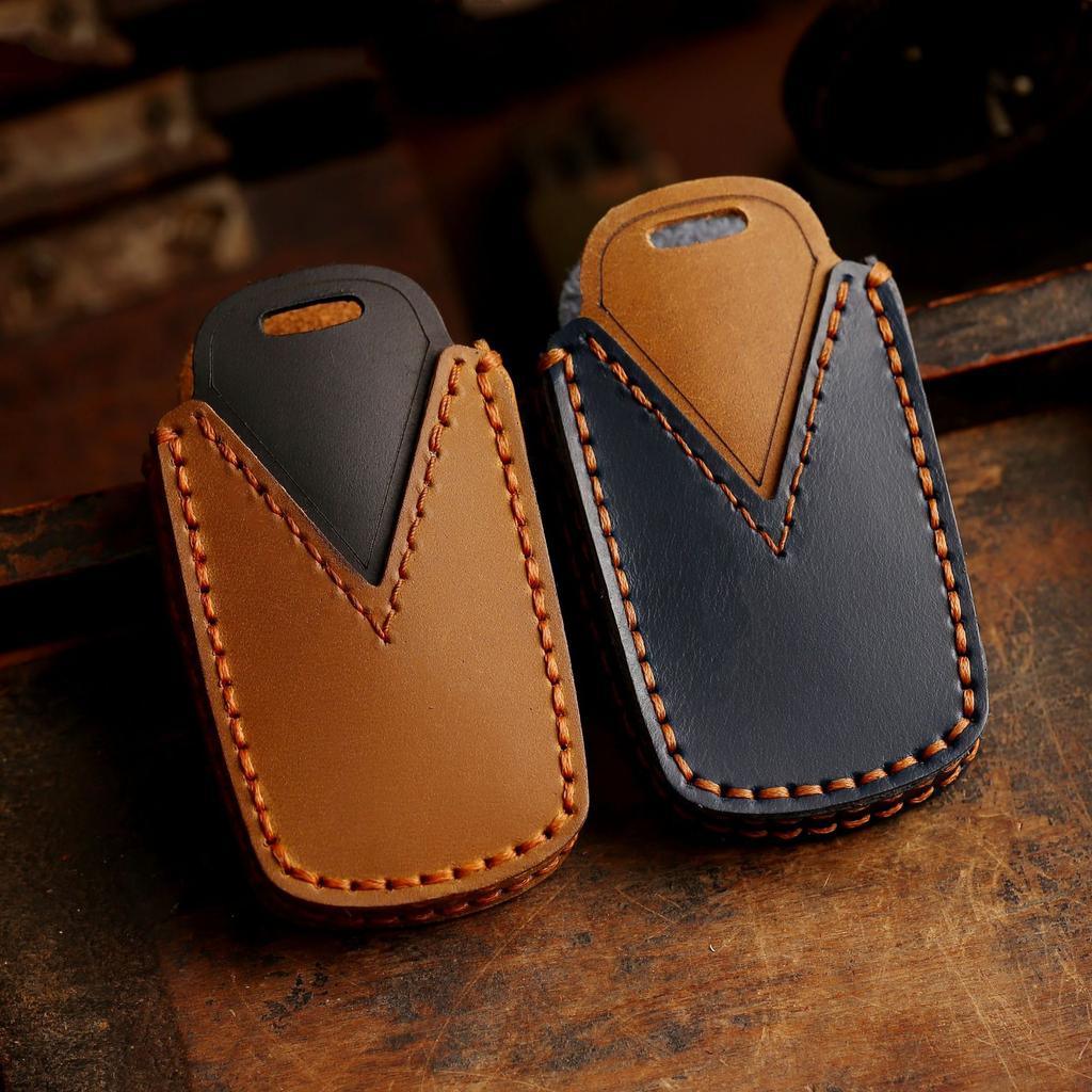 Suitable for Toyota Key Case Camry Asian Dragon Leather Retro Crazy Horse Leather Handmade Car Key Case