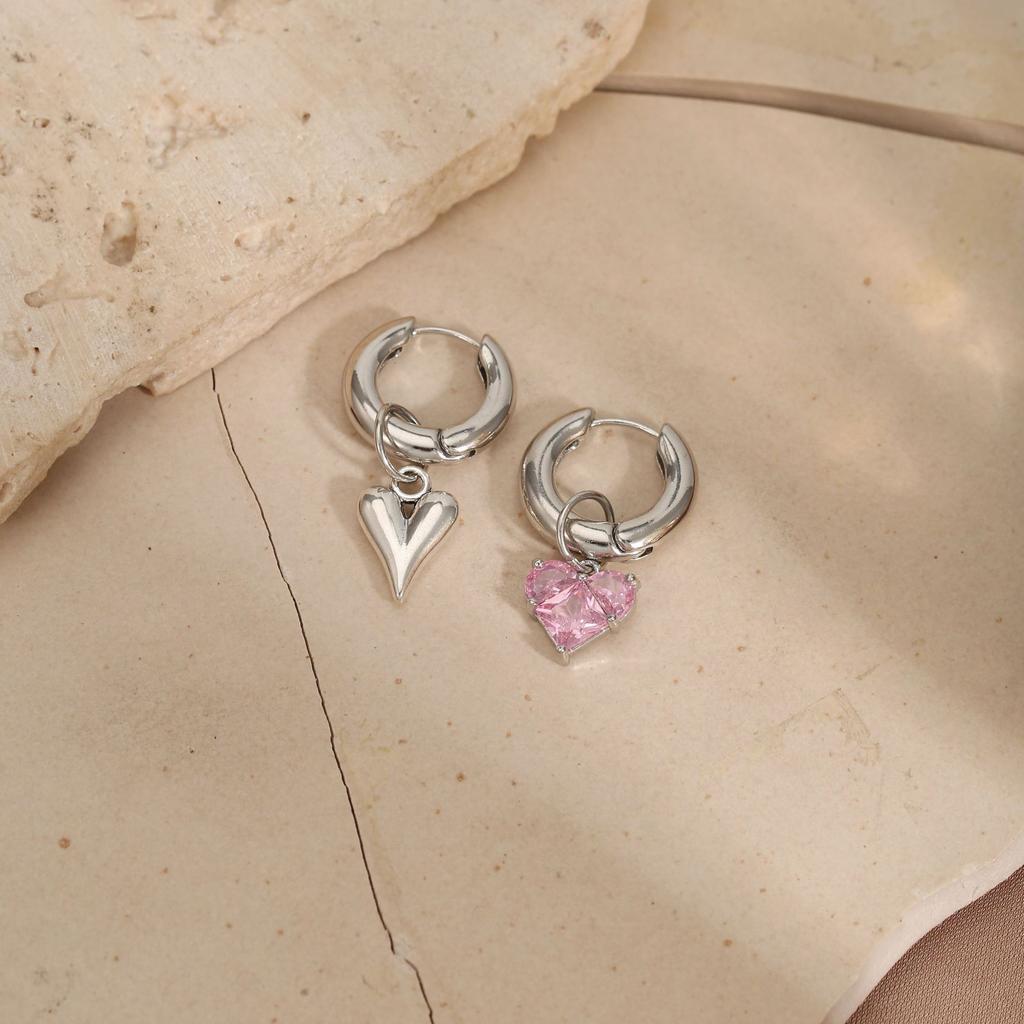 Punk Peach Heart Pendant Earrings for Women Silver Color Simple Fashion Geometric Circular Ear Buckle New Trendy Jewelry Gift