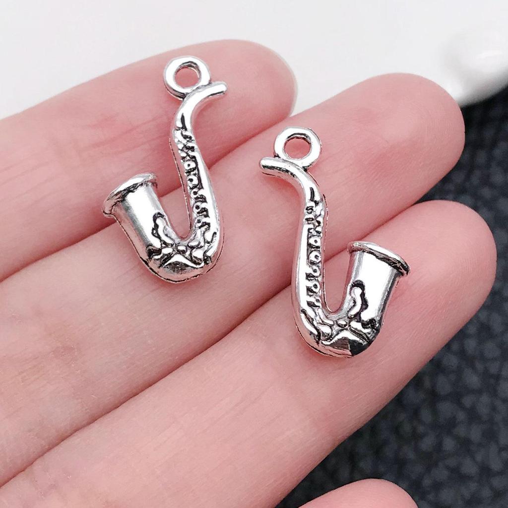 Mixed 30-Piece Musical Instrument Alloy Pendant Set with Guitar, Notes, and Mini Music Jewelry Accessories