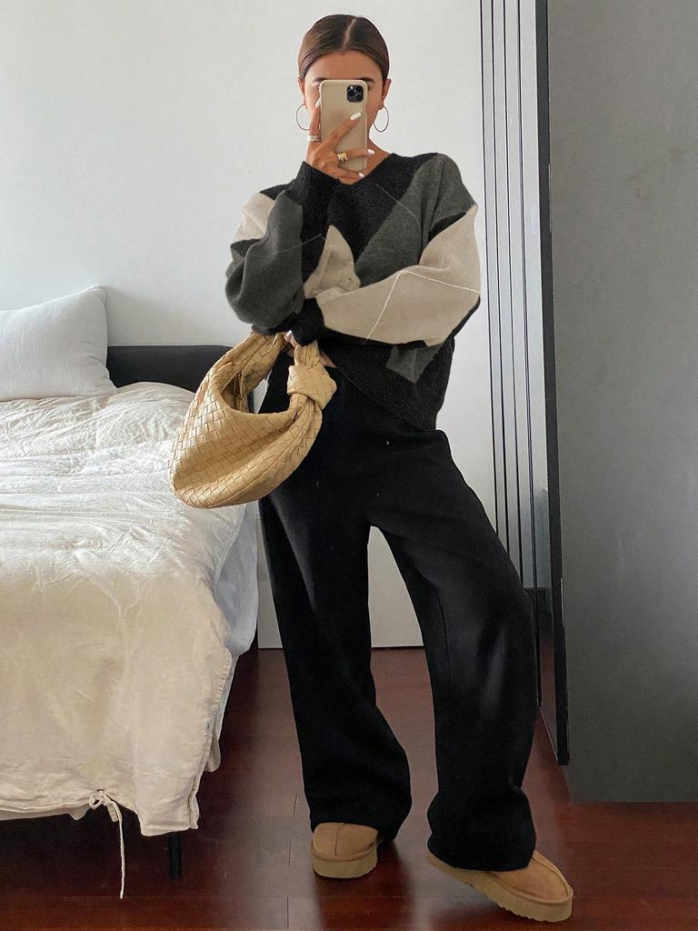 Vintage Contrast Rhomboid V-Neck Sweater Top