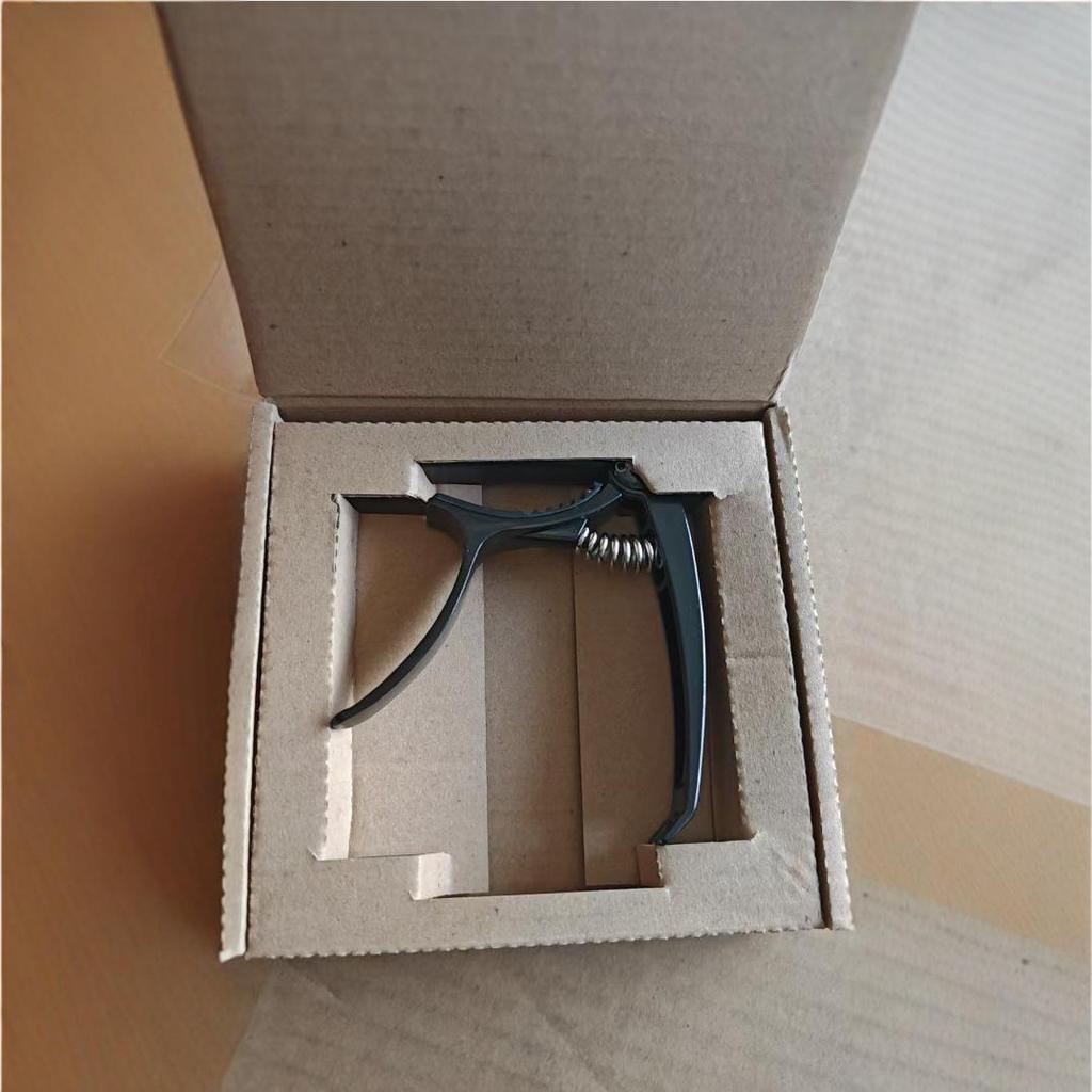 Bakelite Folk Guitar Capo: Classic Ukulele & Guitar String Peg Transposition Clip