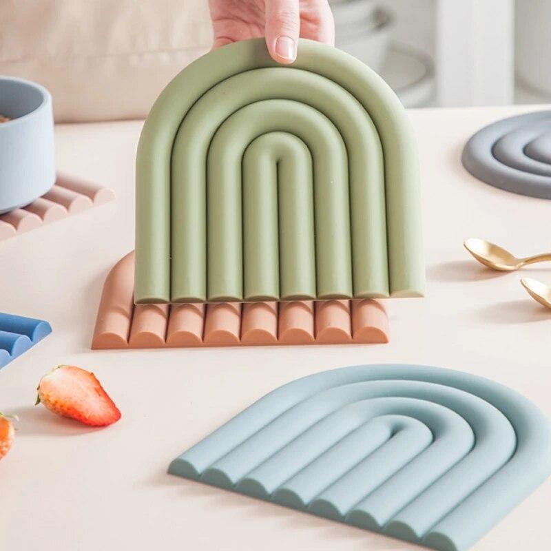Anti-hot Bowl Mat Coasters Rainbow Personality Silicone Pot Pad Mat Kitchen Heat-resistant Plate Pad Home Table Insulation Pad