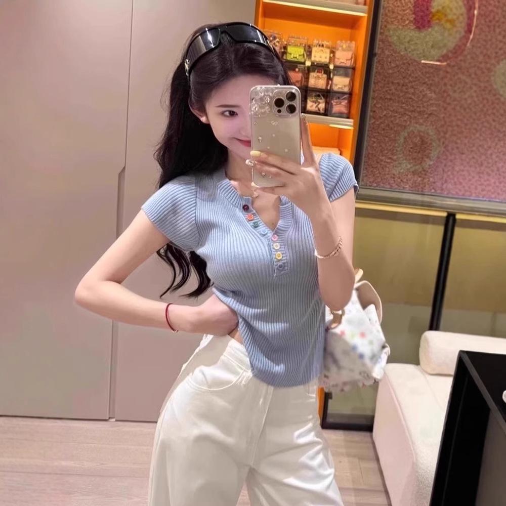 

Korean Style V-Neck Colorful Button Dopamine Knitwear - Women s Chic Summer 2025 Slimming Fashion Top XL білий