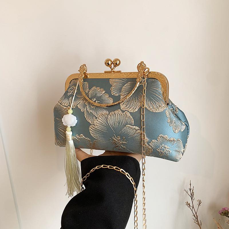 New Chinese Style Cloud Bag With Lock Closure For Daily Casual Use