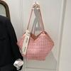 Large Capacity Plaid Bag Women's 2025 New Fashion Retro Shoulder Commuter Bag Women's Texture Versatile Tote Bag Women