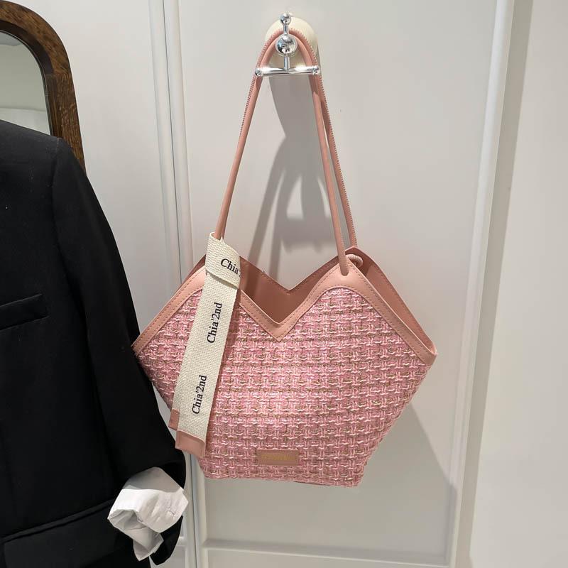 Large Capacity Plaid Bag Women's 2025 New Fashion Retro Shoulder Commuter Bag Women's Texture Versatile Tote Bag Women