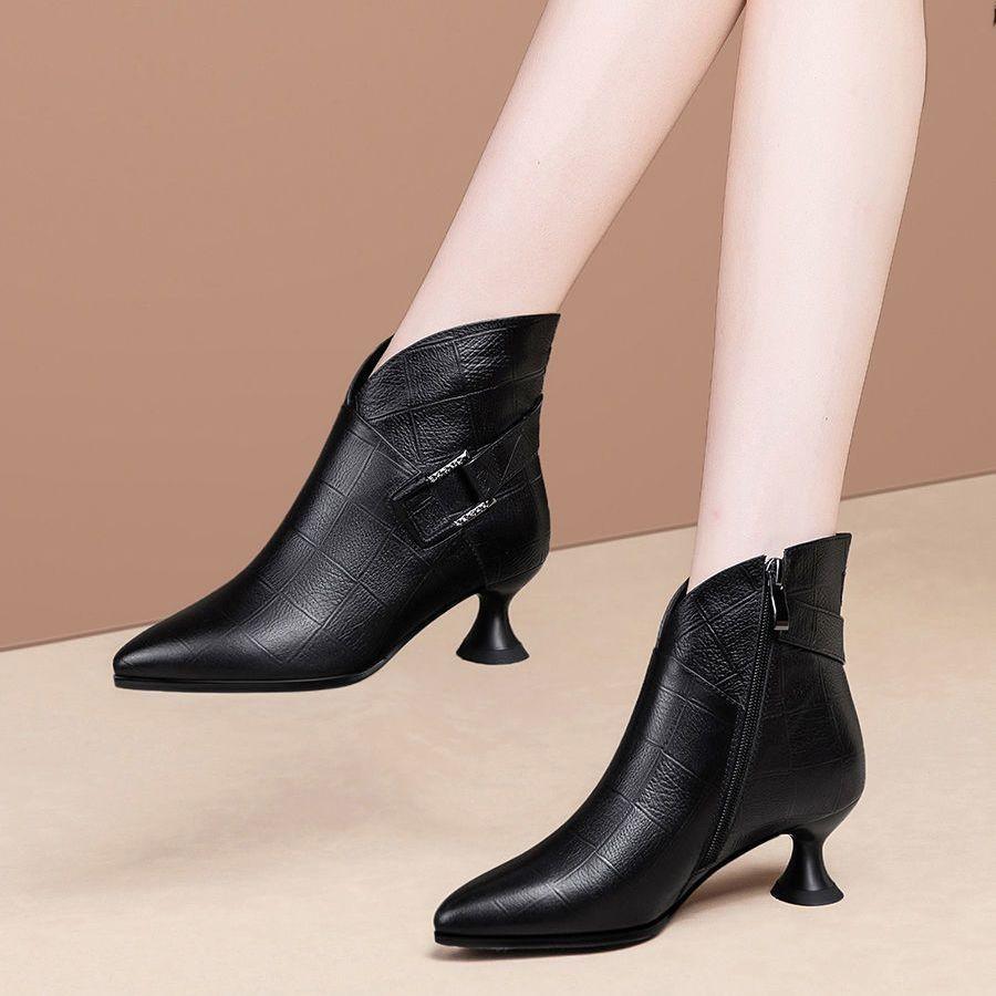 2024 autumn and winter new soft leather short boots women's pointed small thick heel boots children's medium heel short boots fashion high-end
