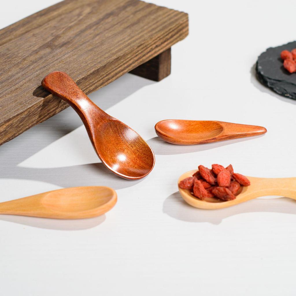 Kleiner Löffel aus Buchenholz: Eiscreme, Dessert, Gewürz, Tee, Medizin, Kurzer Griff, Weite Öffnung.