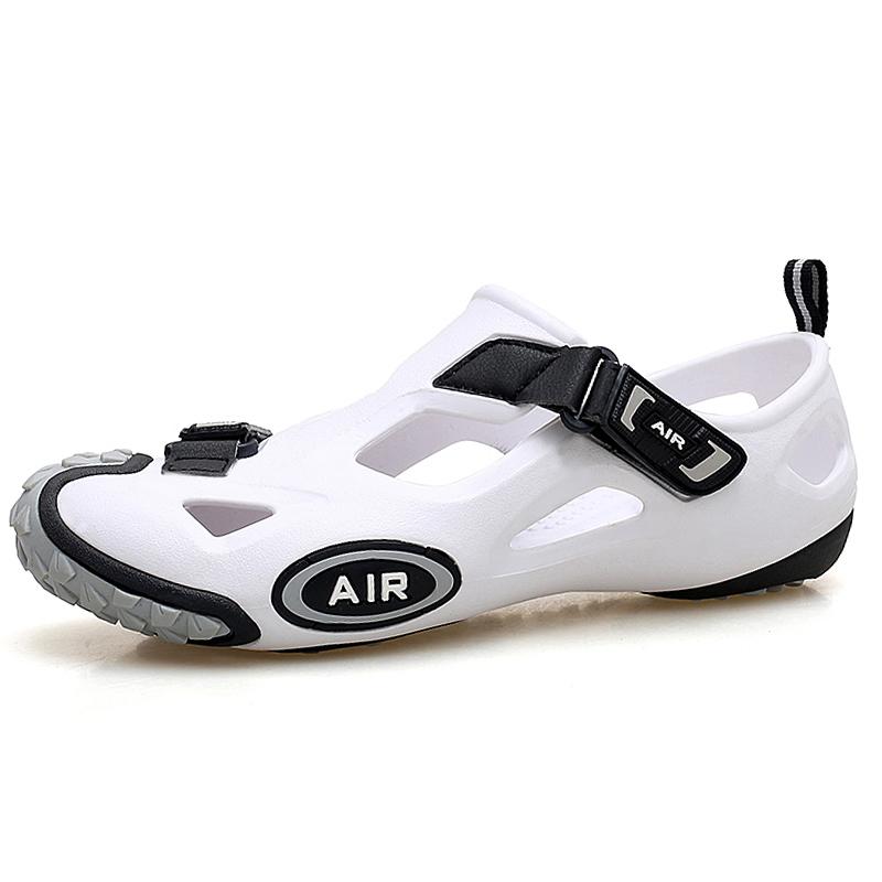 Fashion Summer Men's Sandals Outdoor Water Shoes Brand Men's Outdoor Beach Sandals Classic Casual Lightweight Slippers Sandals Sneakers