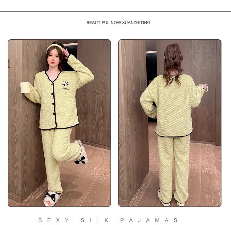 Pajama damska z różowego aksamitu flanelowego w dużym rozmiarze - Uroczy i ciepły kardigan na jesień/zimę