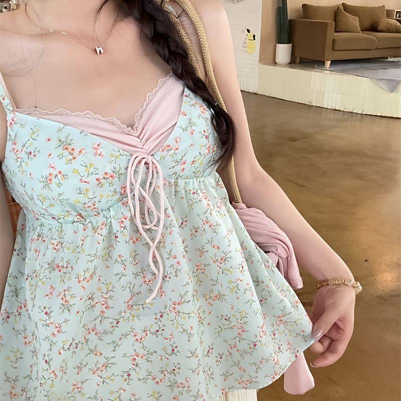 Plus-Size Lace-Trimmed Floral V-Neck Camisole and Sweet Slimming Sun-Protective Cardigan Two-Piece Set for Women