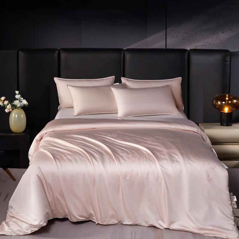 HODO Bamboo Rhythm Mulberry Silk Summer Quilt