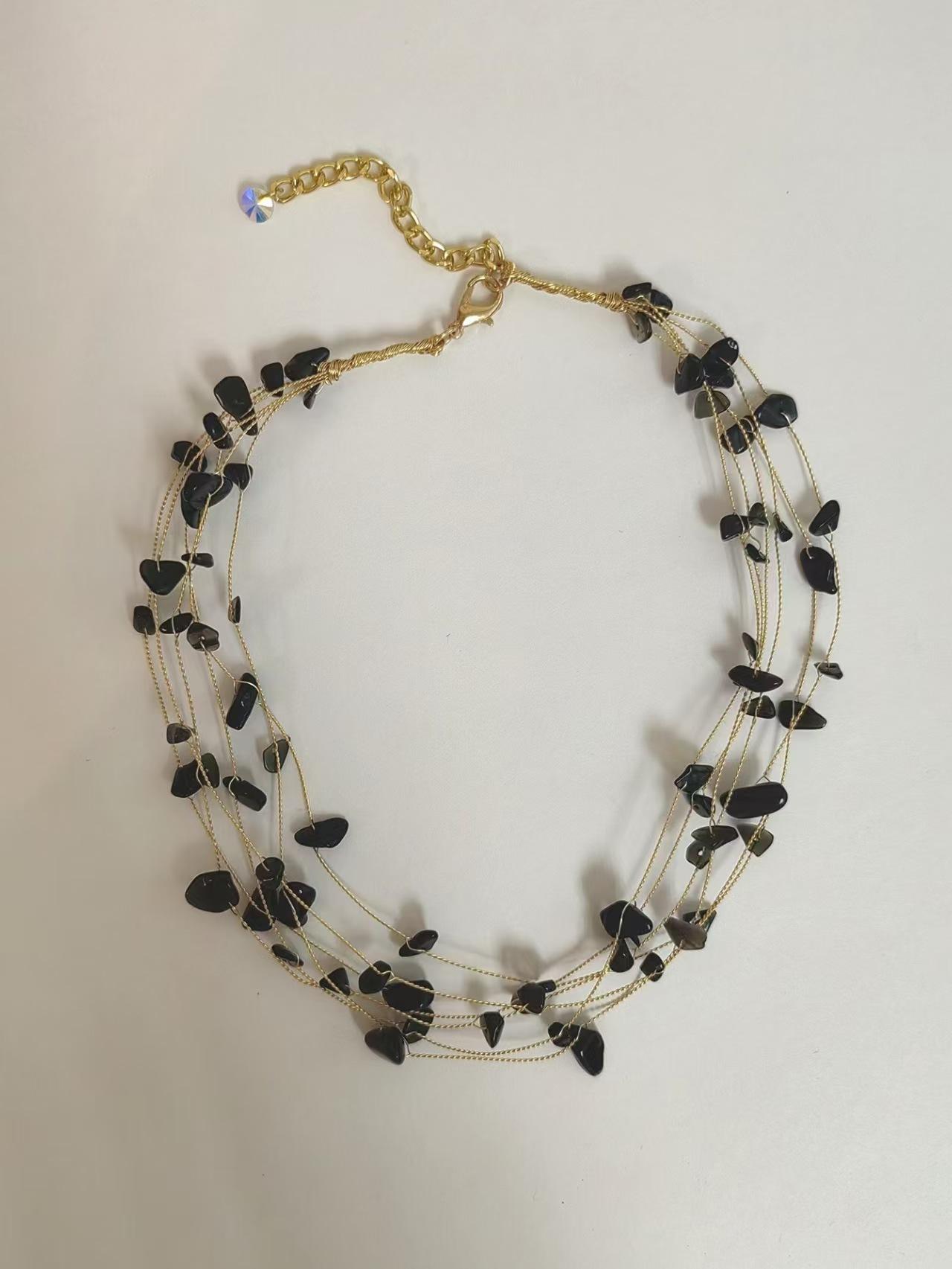 

New multi-layer hand-wound gravel necklace heavy industry turquoise colored stone temperament light luxury collarbone chain чёрный